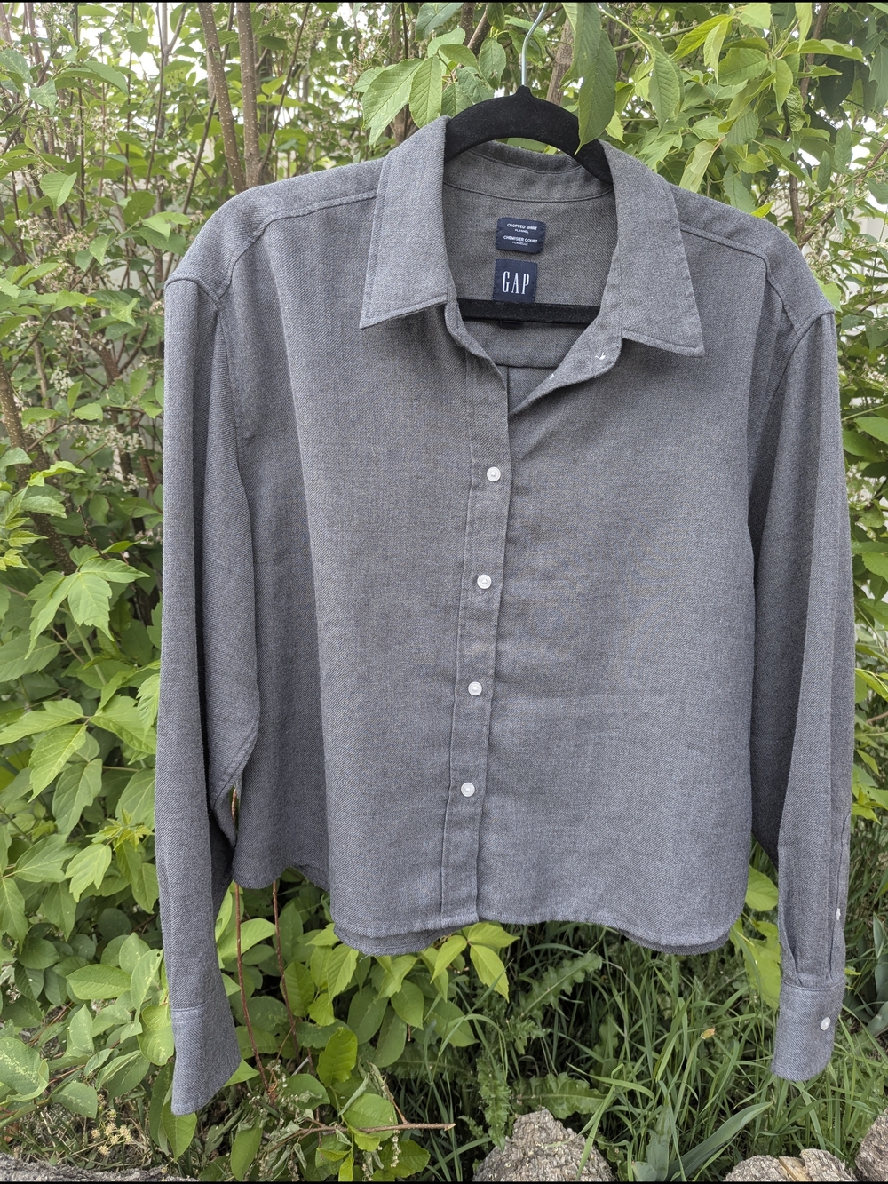 GAP Grey Cropped Flannel Button Down Soft Academia Downtown Girl Minimalist Top